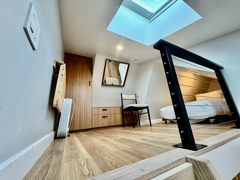 910 W Hallam St #9 — Photo 15