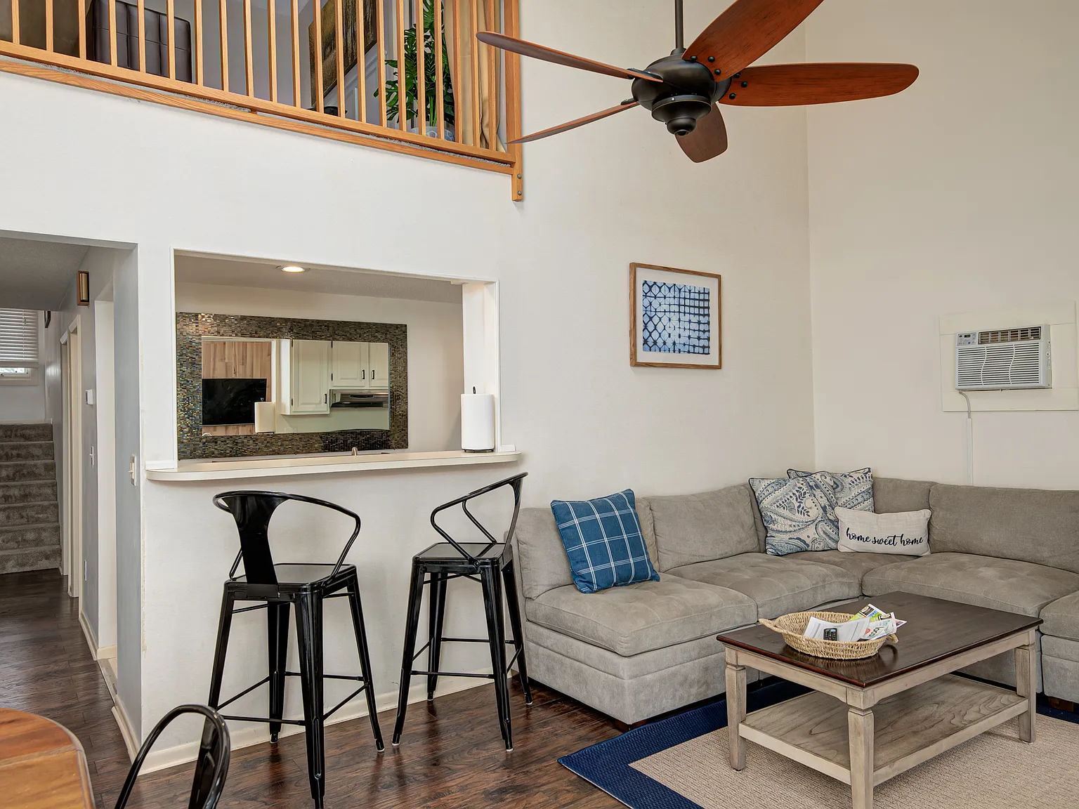 5730 Hilltop Way — Photo 4