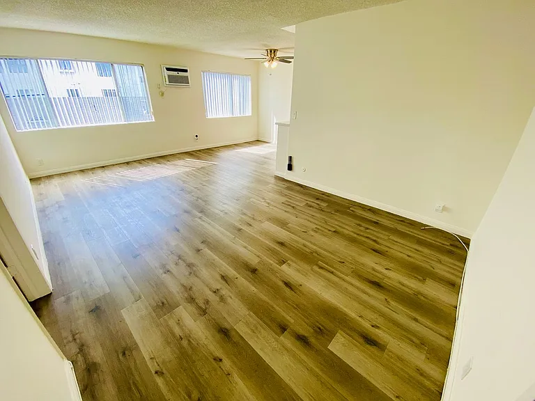 7010 Lanewood Ave LLC — Photo 6