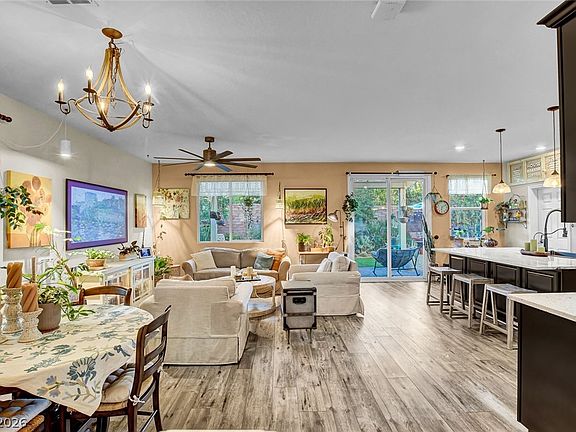 5th image of 10133 Tenaya Meadows St