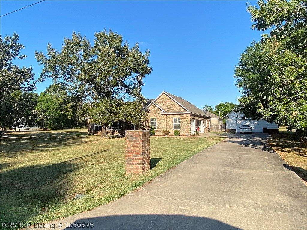 414 N Vine St, Hackett, AR 72937 Zillow