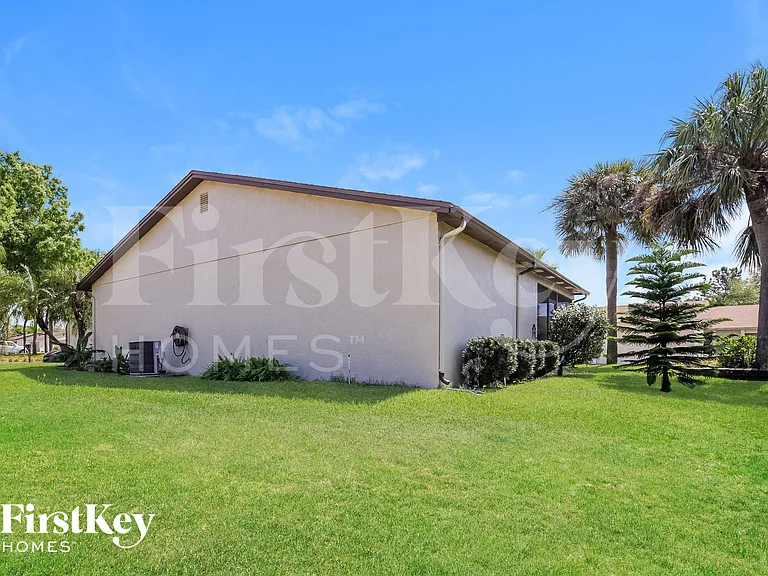 4301 Larrys Lagoon — Photo 14