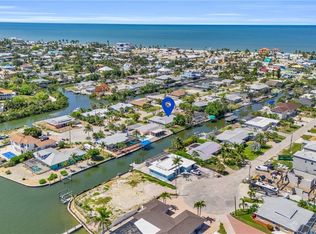 453 Washington Ct, Fort Myers Beach, FL 33931