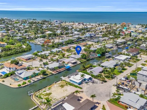 453 Washington CT, FORT MYERS BEACH, FL 33931