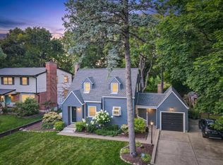 834 Forest Ave, Elgin, IL 60120