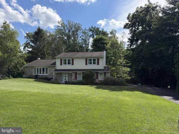4 Far View Rd, Chalfont, PA 18914
