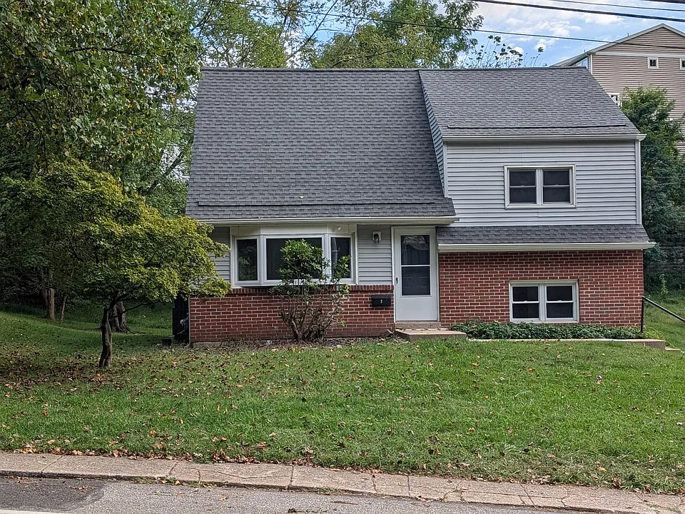5 N Cedar Hollow Rd
