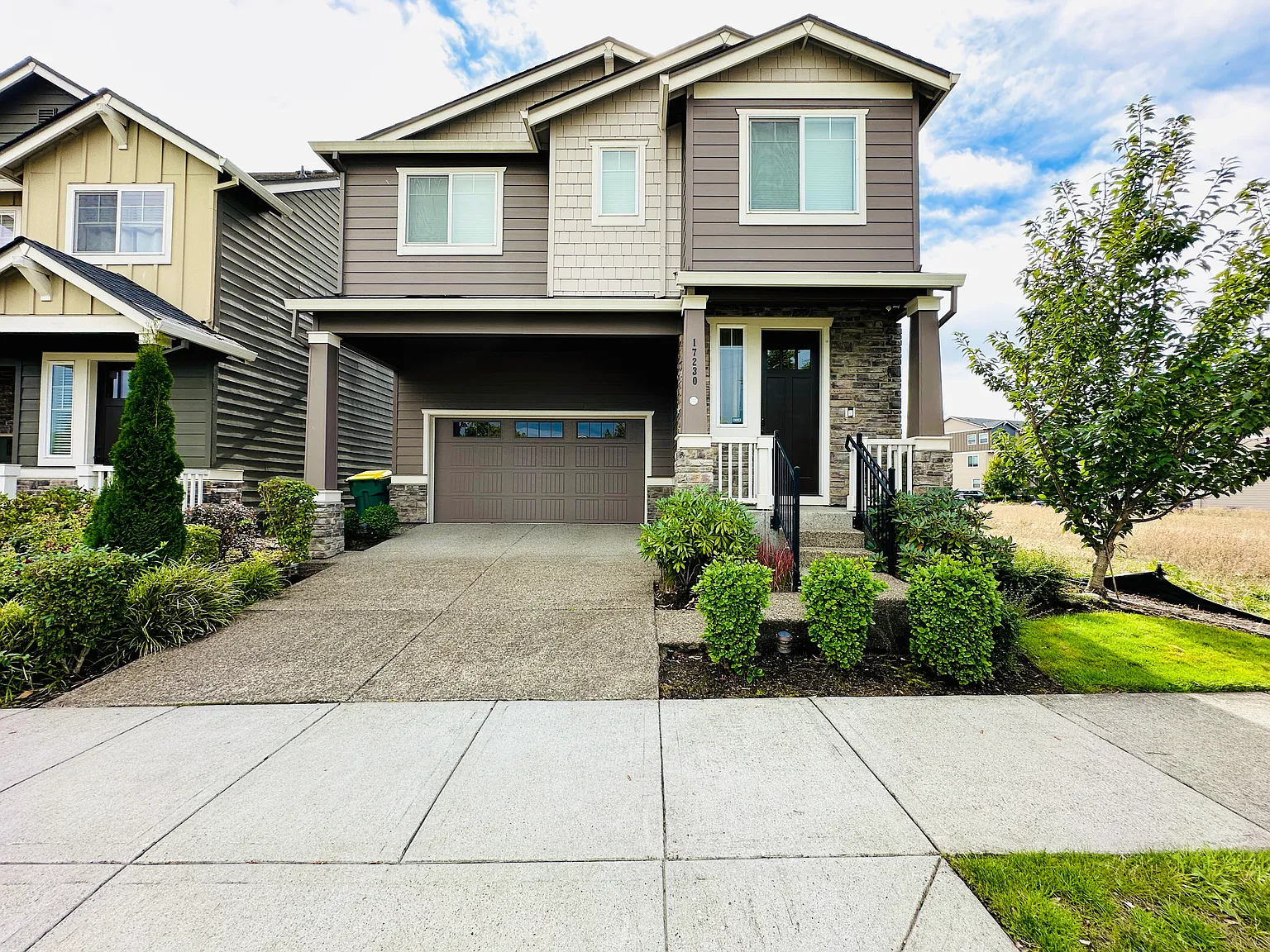 5 bed, 3.5 bath, 2917 sqft, $3,400 — Photo 2