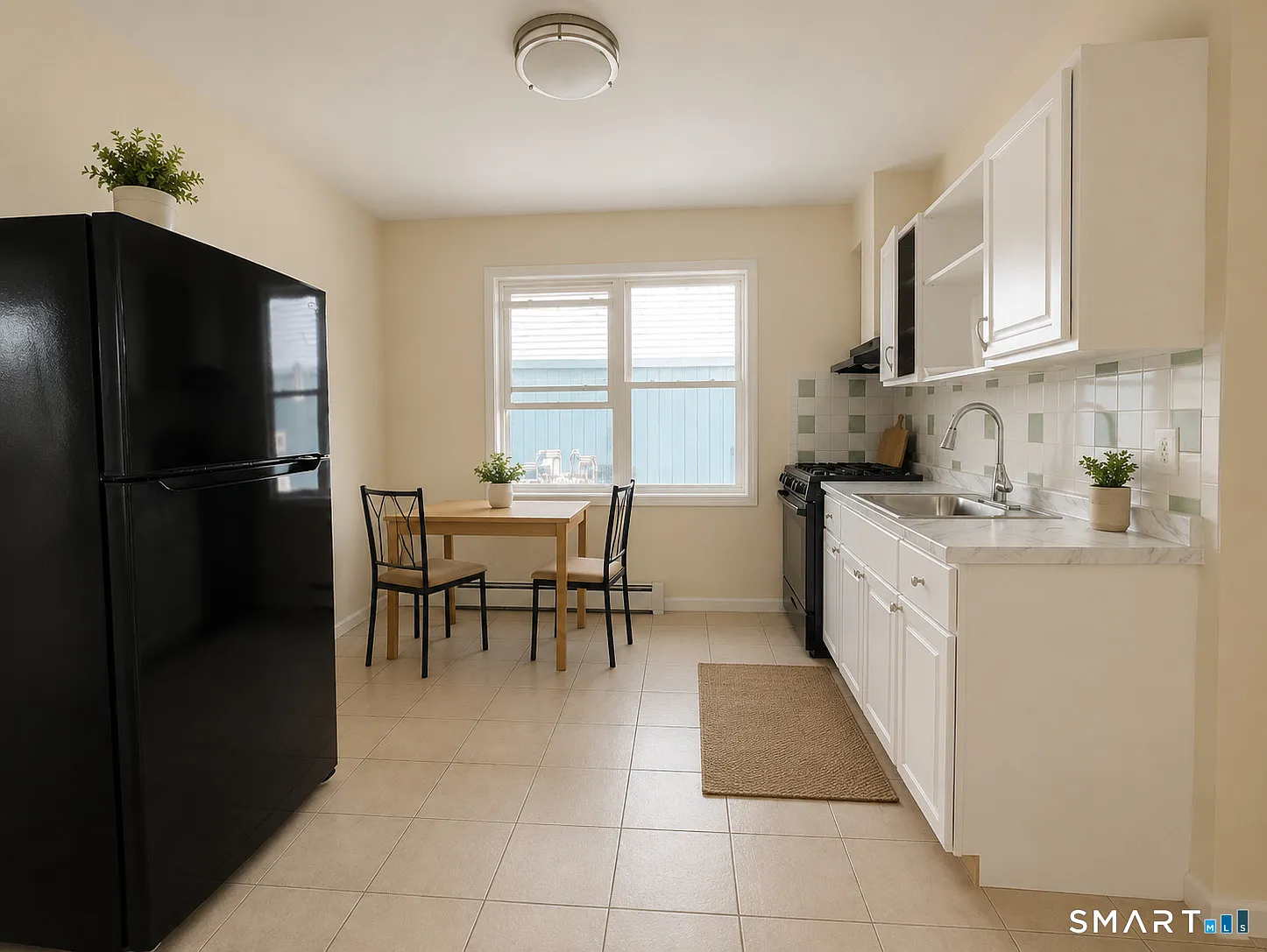 3 bed, $2,700 — Photo 1