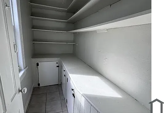1165 Noble Ave — Photo 7