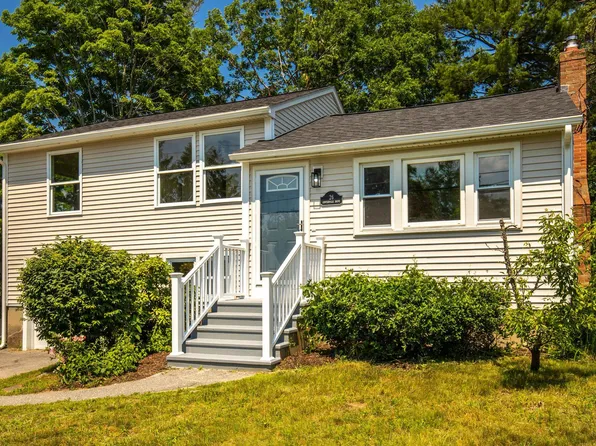 26 Centerville Drive, Salem, NH 03079