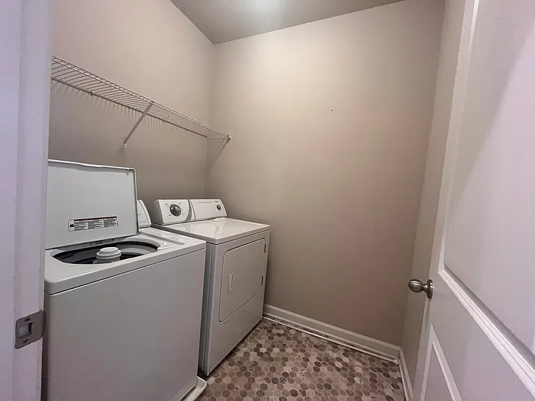 2555 Norwich Trce — Photo 10