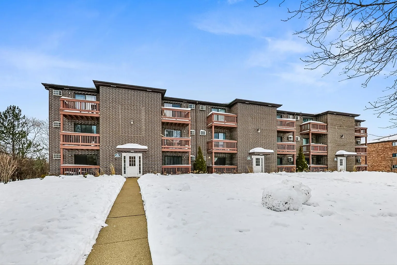 1000 Spruce St APT 1B photo 1