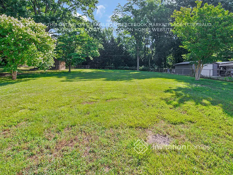4213 Gladstone Ln — Photo 24