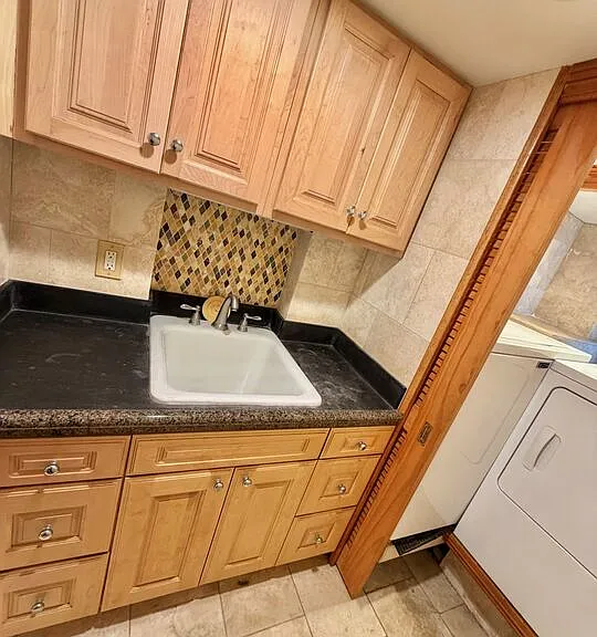 653 Ramona Ave — Photo 26