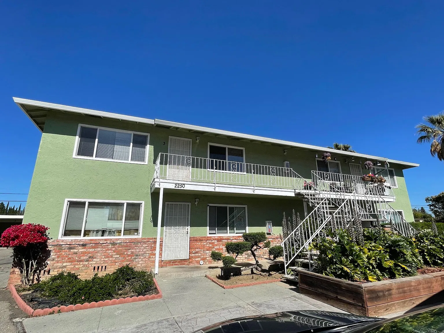 Unit 3 — Photo 1