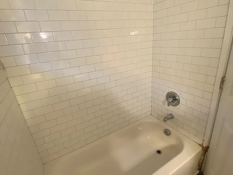 166 N 12th St #3 — Photo 6