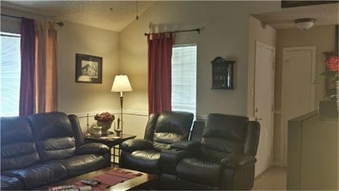 1st image of 10119 Paintbrush Ln