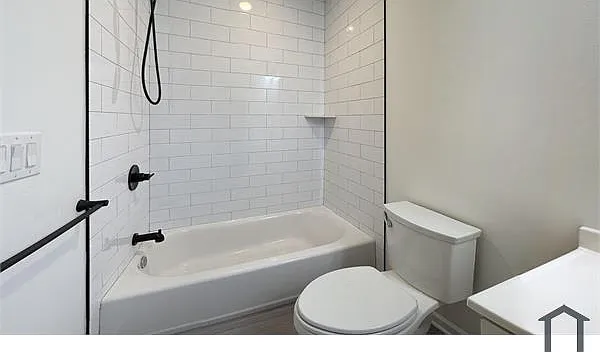 5225 Walnut St — Photo 2