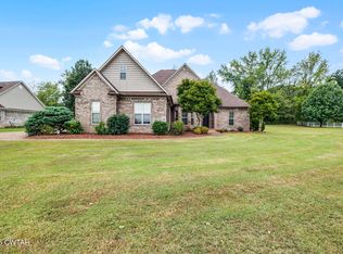 344 Country Chase Dr, Jackson, TN 38305