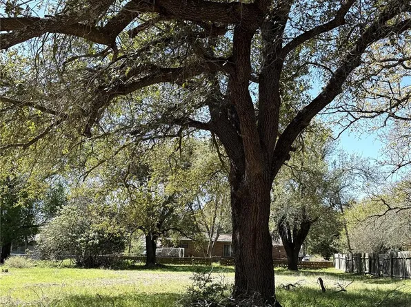 (undisclosed Address), Rockdale, TX 76567