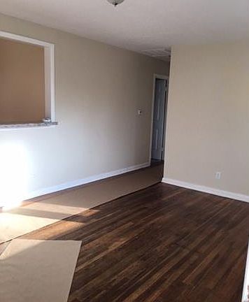3rd image of 3601 Griffin Ave