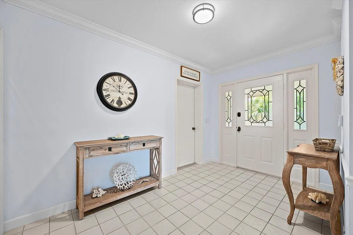 2 bed, 2.0 bath, 1452 sqft, $8,500 — Photo 4