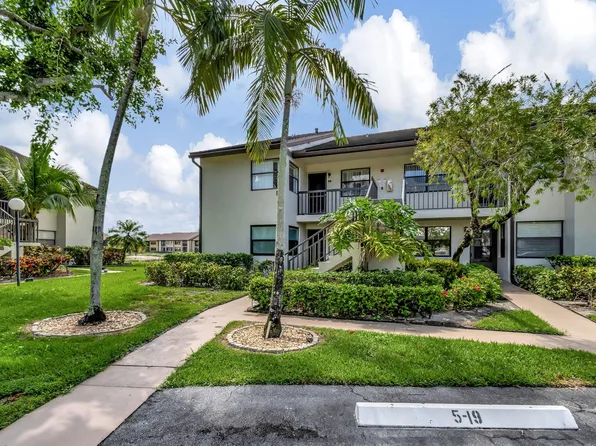 7618 Tahiti Lane #201, Lake Worth, FL 33467
