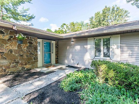2nd image of 1339 E Allendale Ct