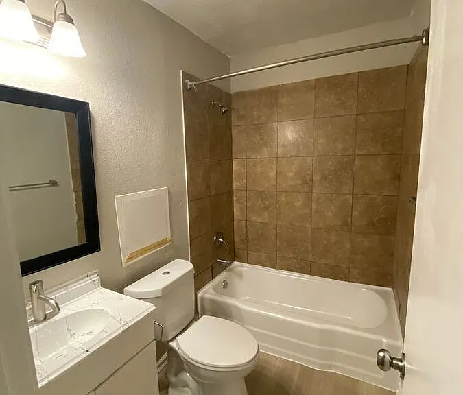 1729 Cox St — Photo 515