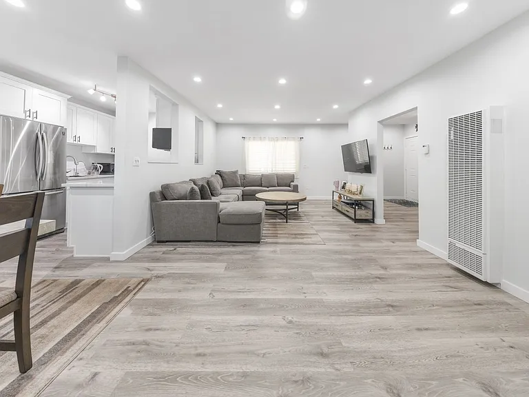 3010 Montrose Ave #26 — Photo 19
