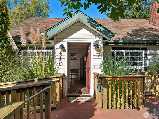 810 Retsil Road E, Pt Orchard, WA 98366