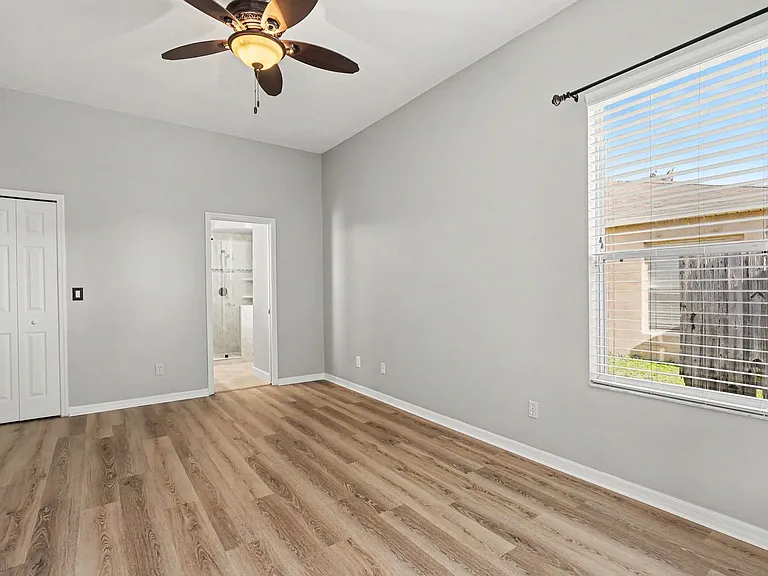 8056 Bracken Ln — Photo 11
