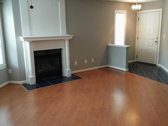 5th image of 114 Breezewood Dr APT D