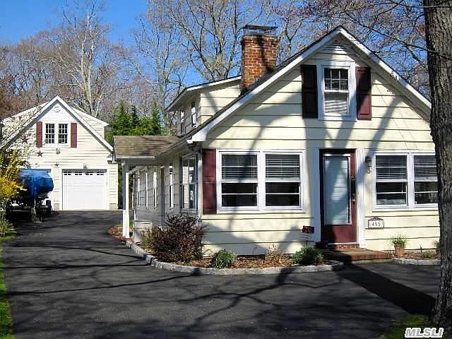 1st image of 455 Grove Dr