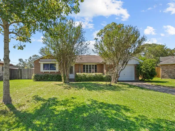 502 Brendon Park Lane, Friendswood, TX 77546