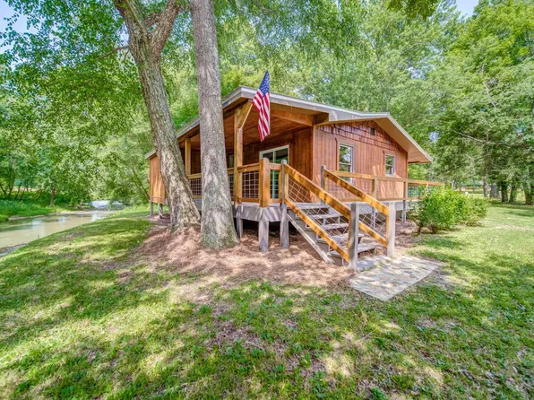 141 Mountain Rivers Rd, Mineral Bluff, GA 30559