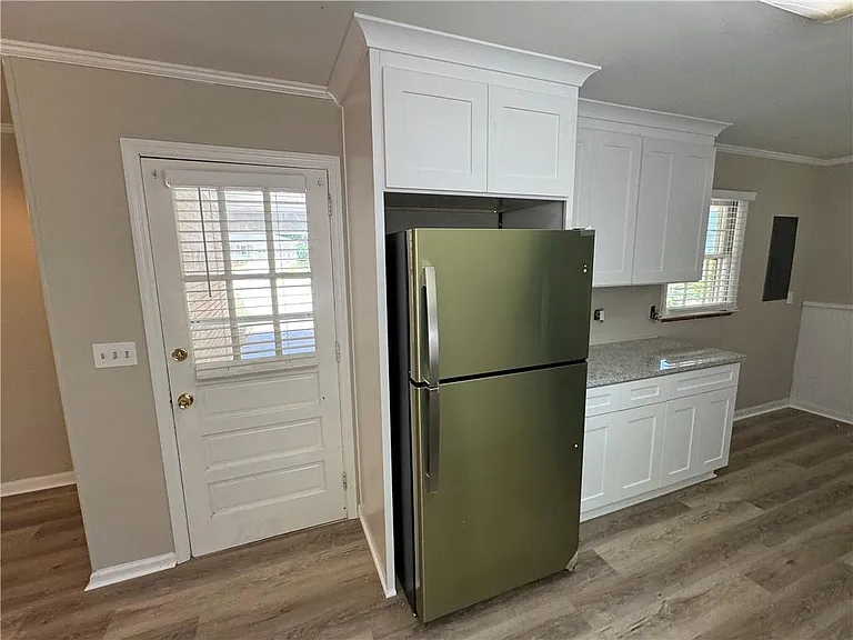 5594 Laurel Ln NW — Photo 11