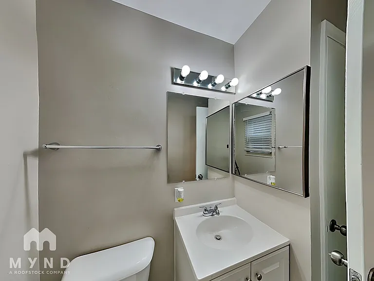 83 Woodrow Ave — Photo 21