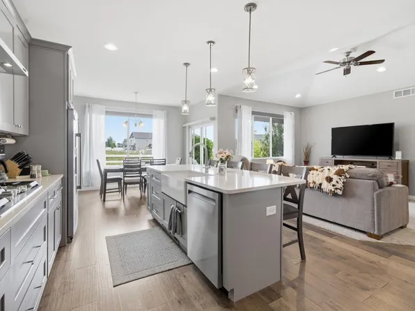 657 Boxwood Dr, Windsor, CO 80550