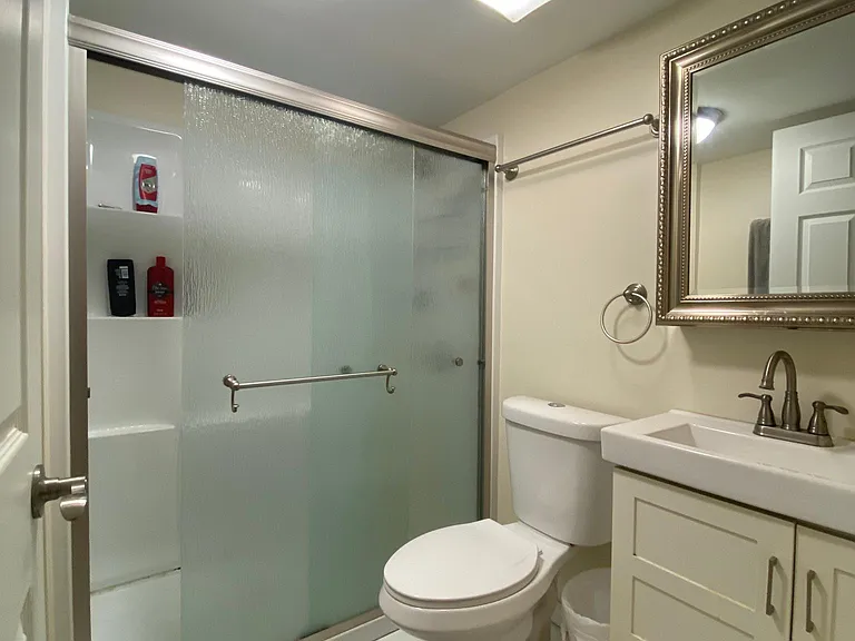 2845 N Southport Ave #G — Photo 9