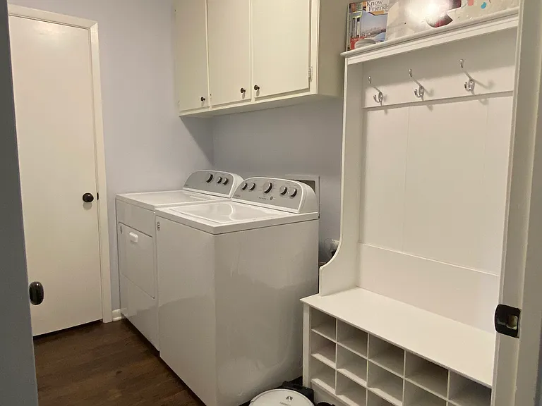 7504 Hollyoak Dr — Photo 3