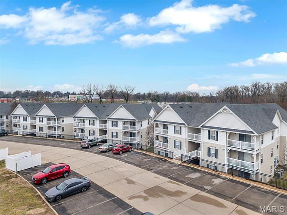 3rd image of 2460 Lampong Dr APT 100C
