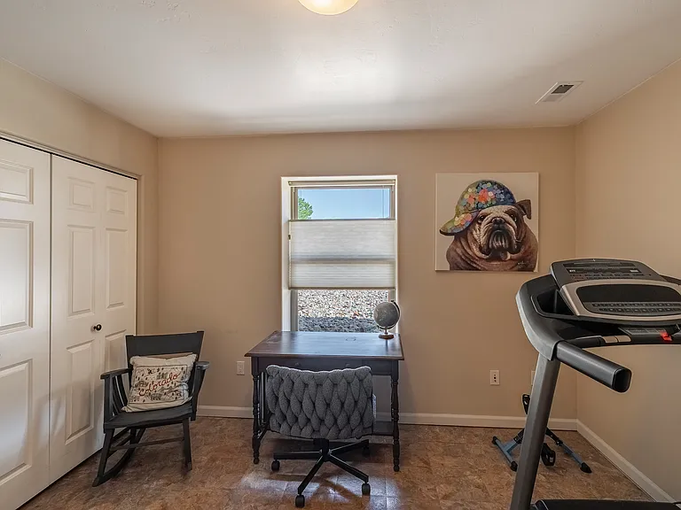 340 Castle Ridge Dr — Photo 9