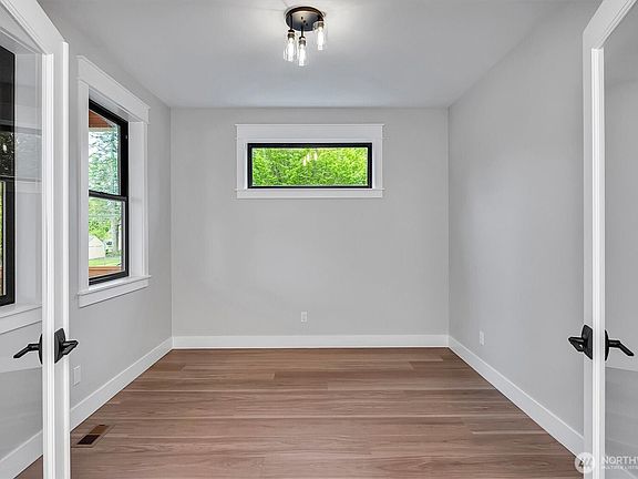 3rd image of 8173 Silva Ave SE