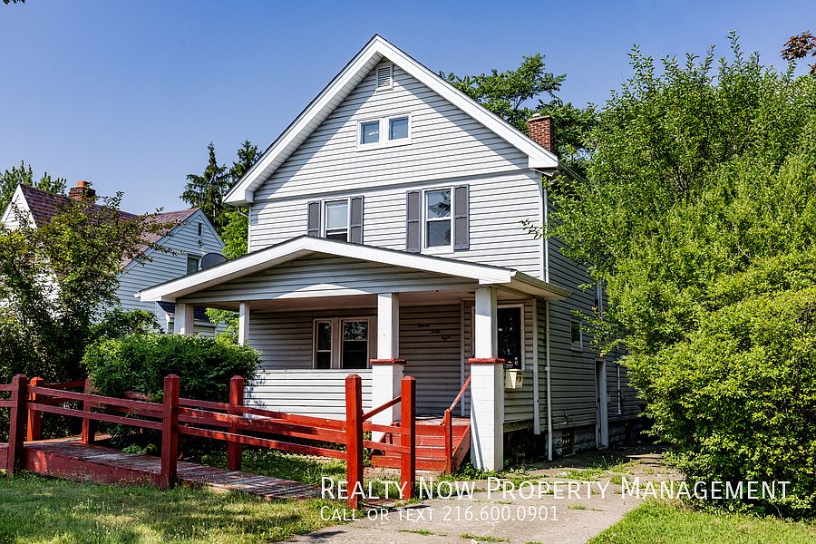 1st image of 1148 E 176th St