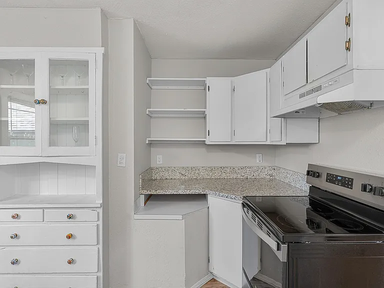 4925 N Willamette Blvd — Photo 9