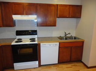 900 Wescott Sq APT 103, Eagan, MN 55123