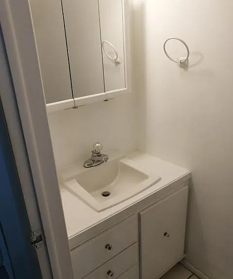 2128 E Georgetown Sq #C — Photo 8