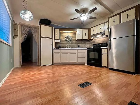 4th image of 54 Argon Ln